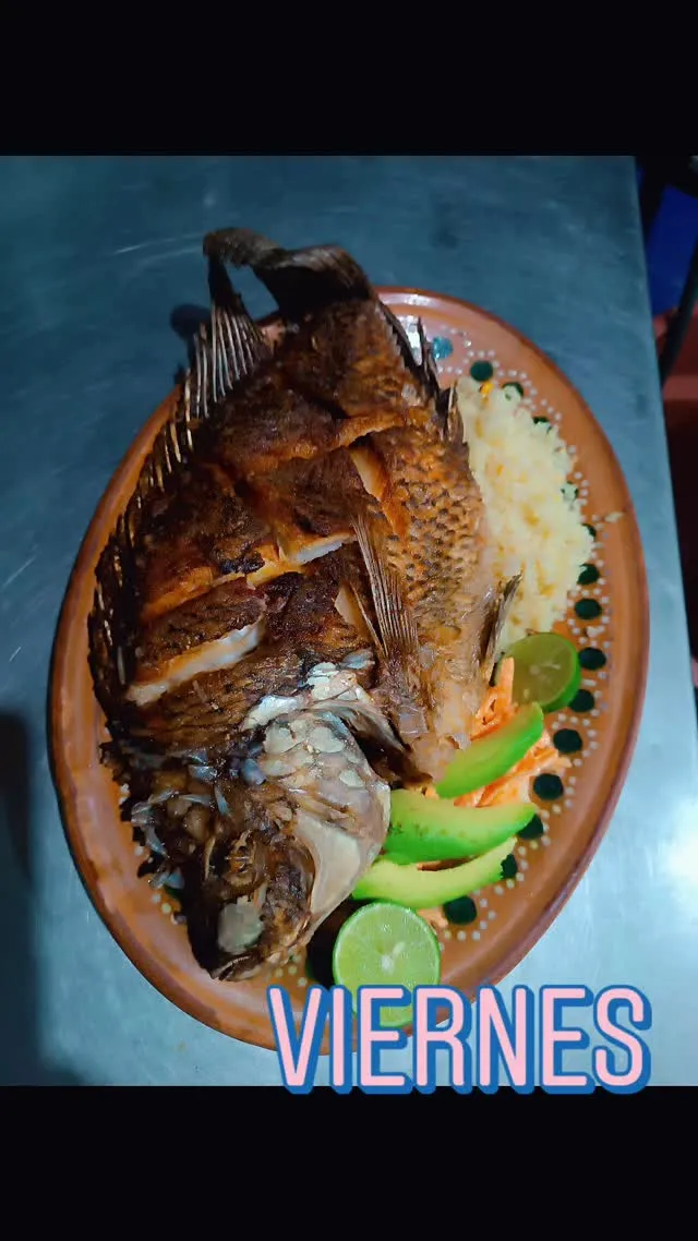 Mojarra frita entera