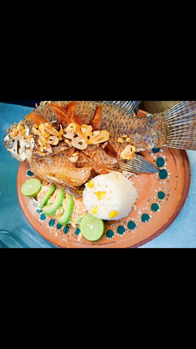 Mojarra al mojo de ajo